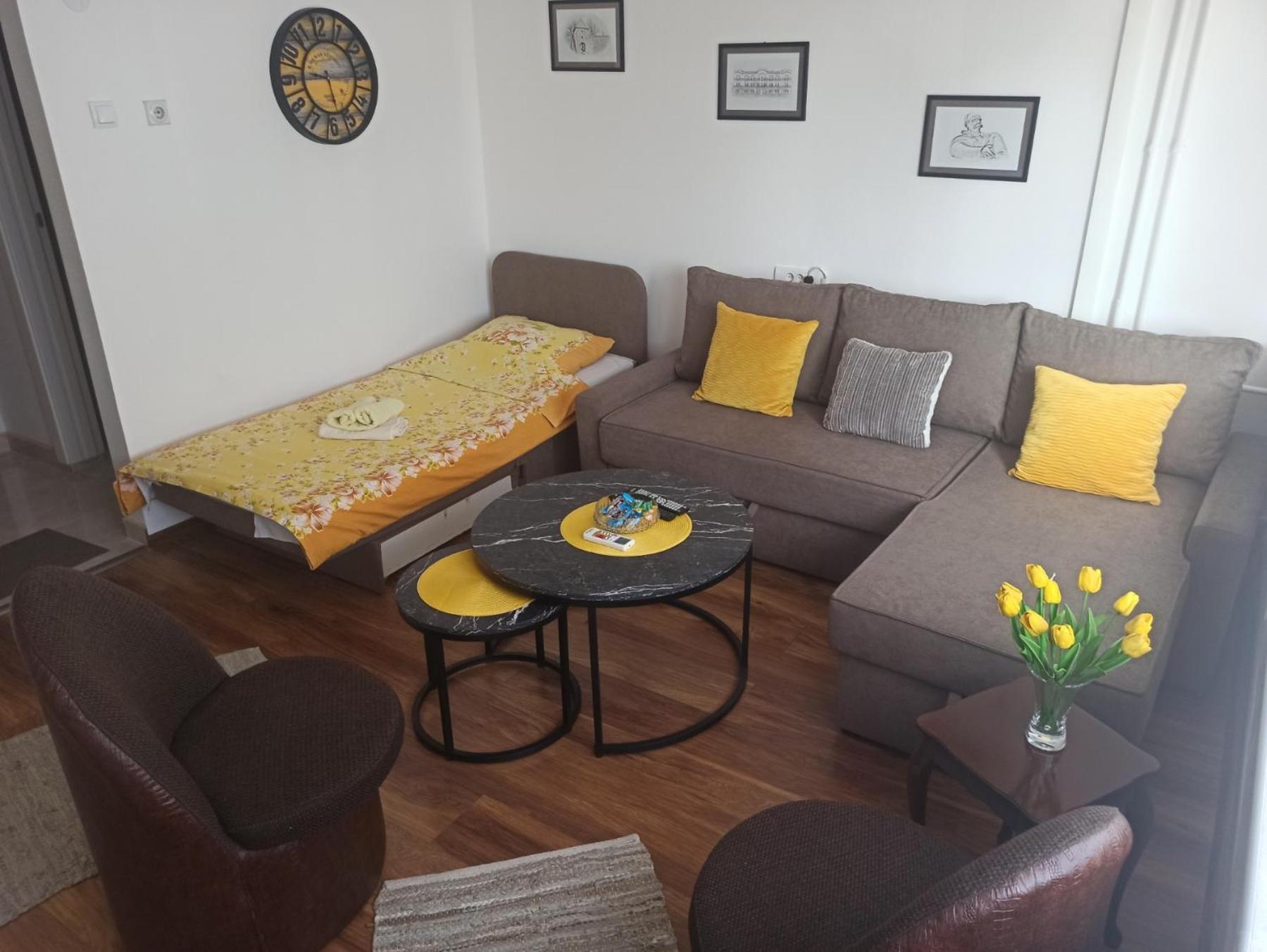 Appartamento Apartman Lasta Banja Luka Esterno foto